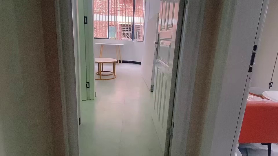 六约地铁站，牛始埔一房一厅1680