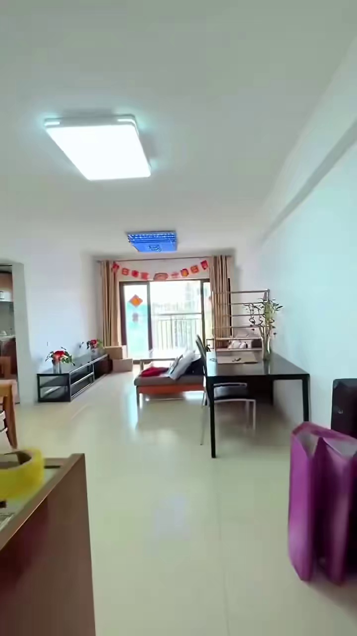上屋地铁站 小区大两房