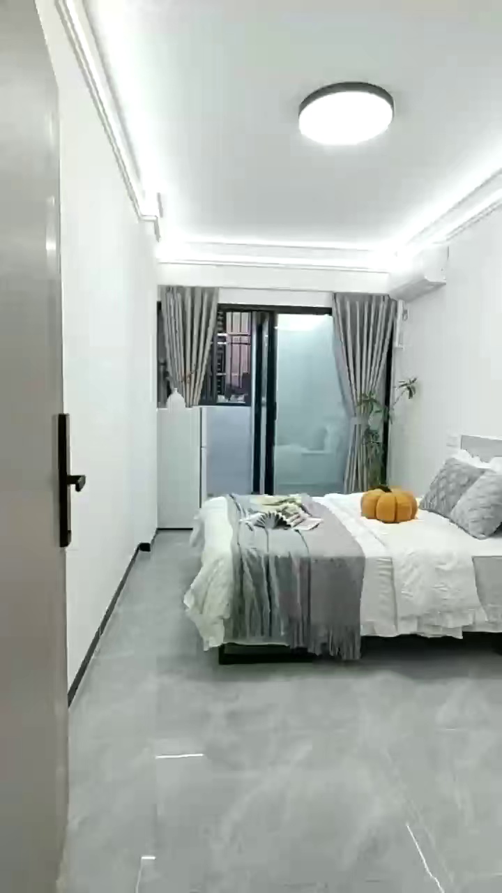 油松东环天虹附近 带电梯大单间2380
