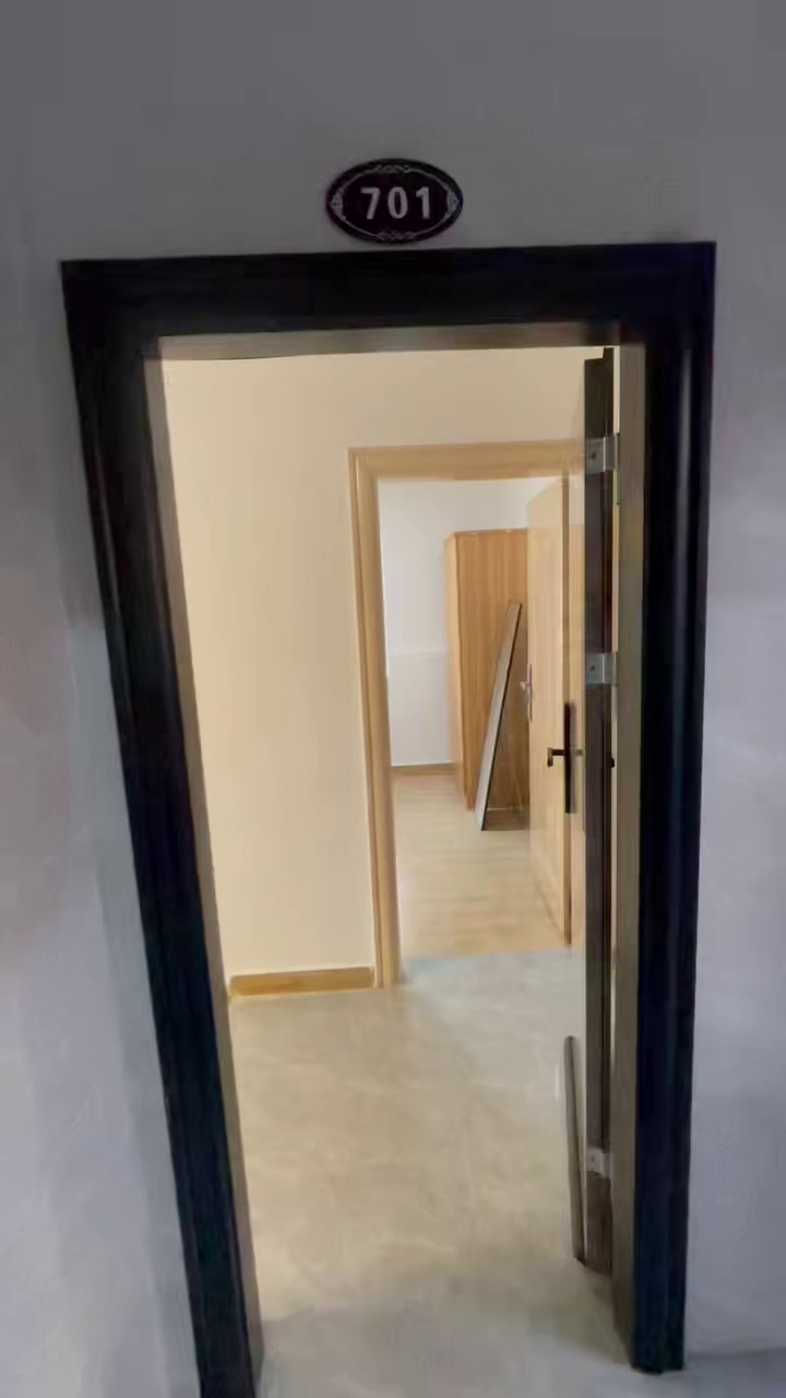 罗瑞合电梯俩房1580
