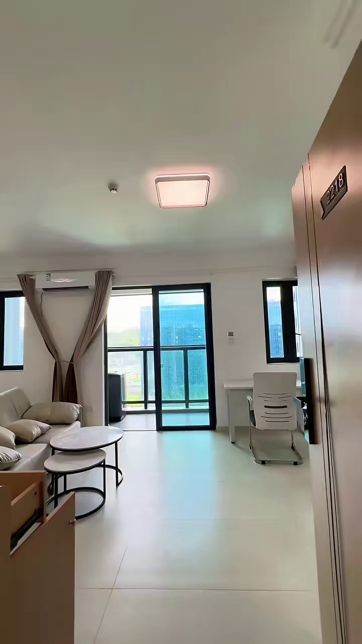 长圳地铁站 小区超大单间 家电家私齐全 2100