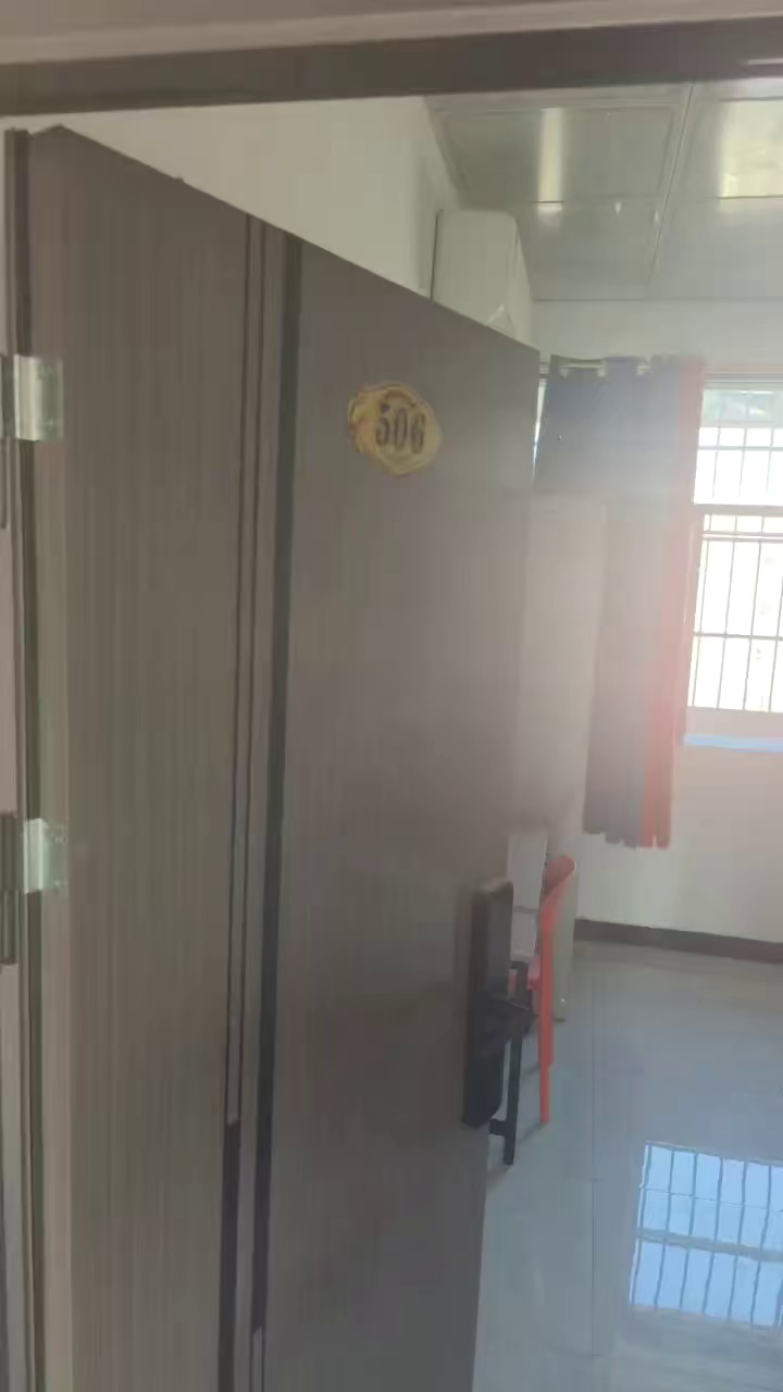 南约地铁站 特价大单间 850