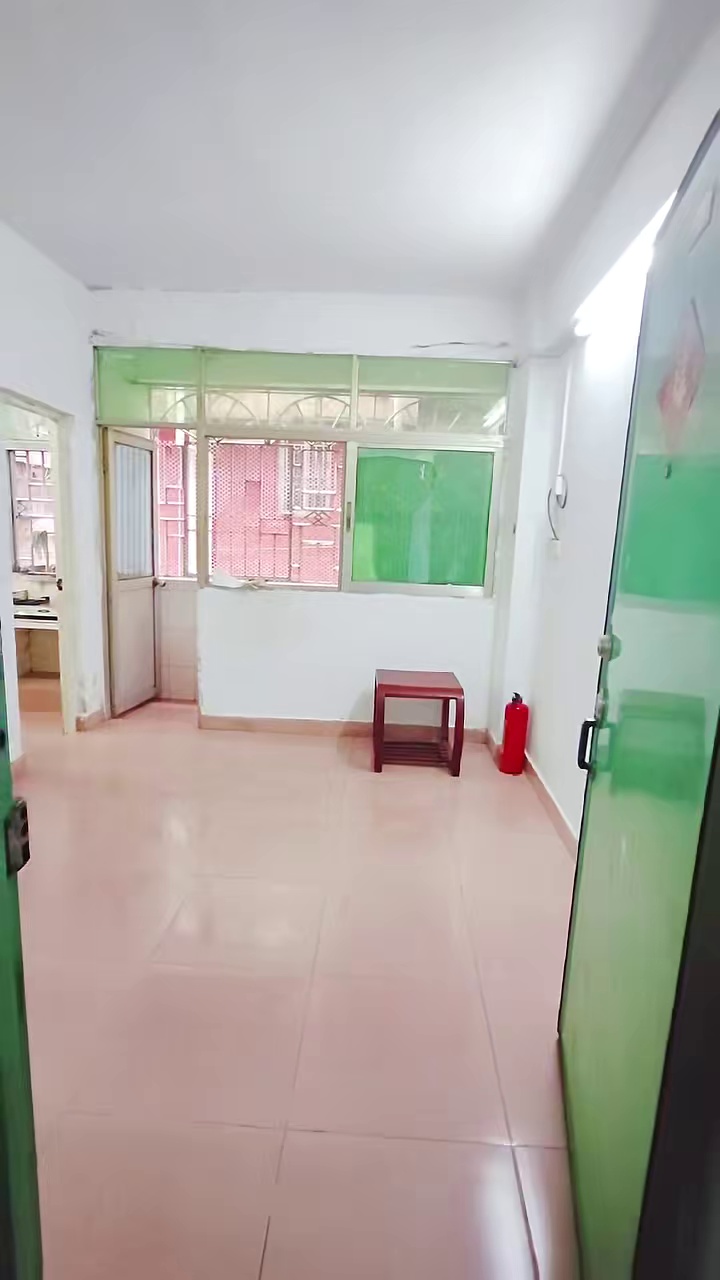 《布吉-凤尾坑》 [福]一房一厅-2楼1300月 带阳台, 光线好、干净整洁 刚退房、喜欢速度