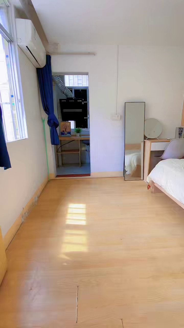 新和二区 电梯边户单间1200