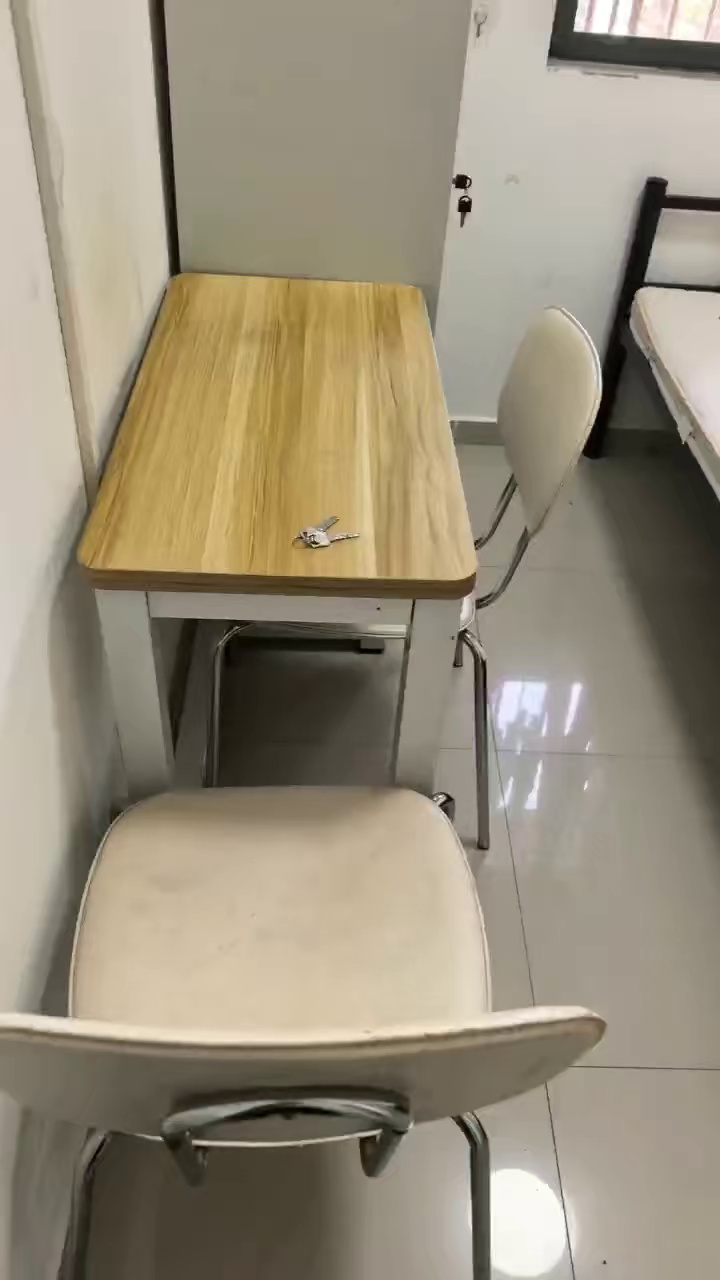 水围村 地铁口楼上 电梯单间 1700