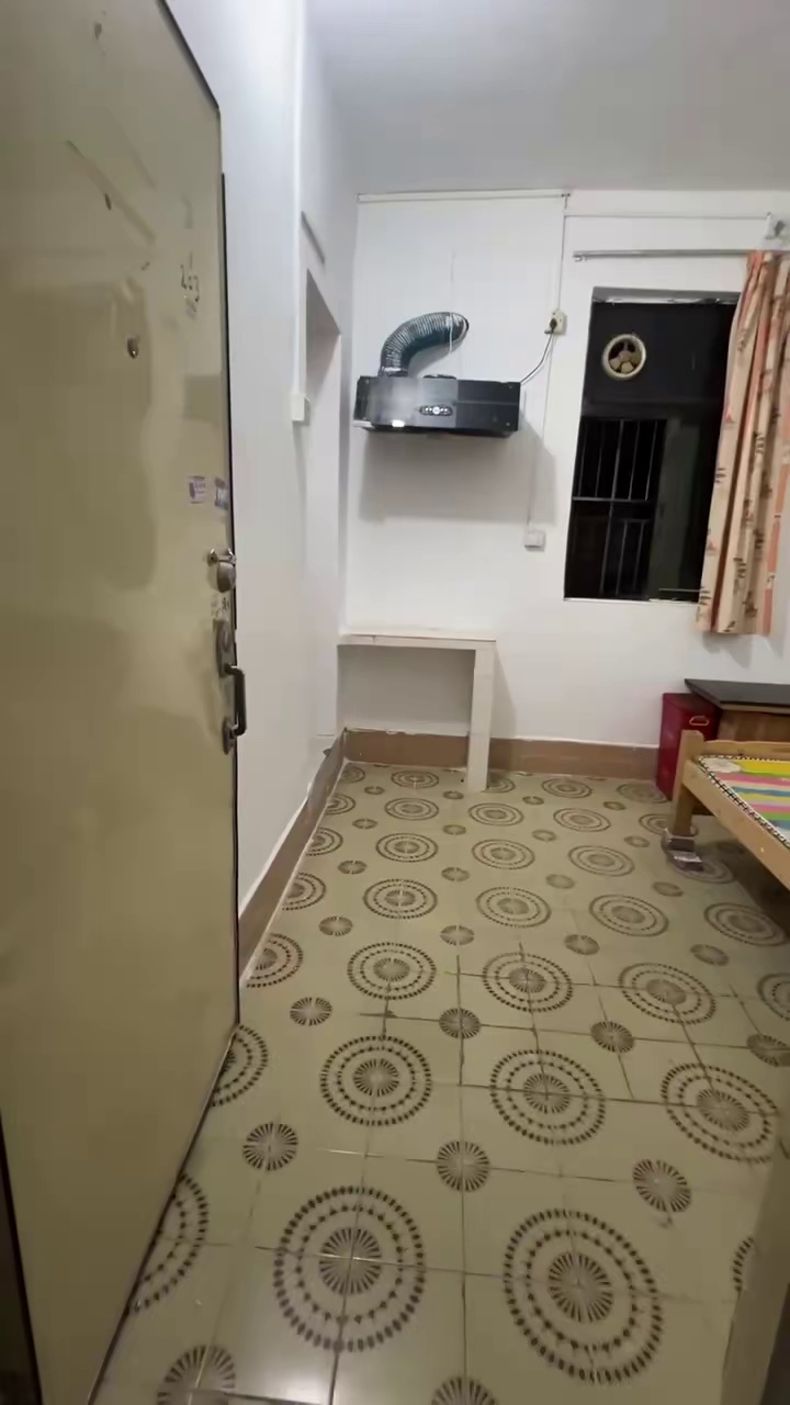布吉新三村，2楼单间850
