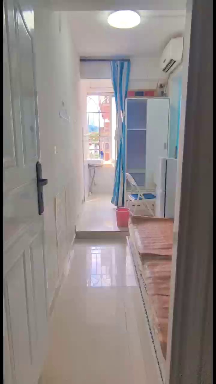 茶光地铁站 采光单间 独卫1300
