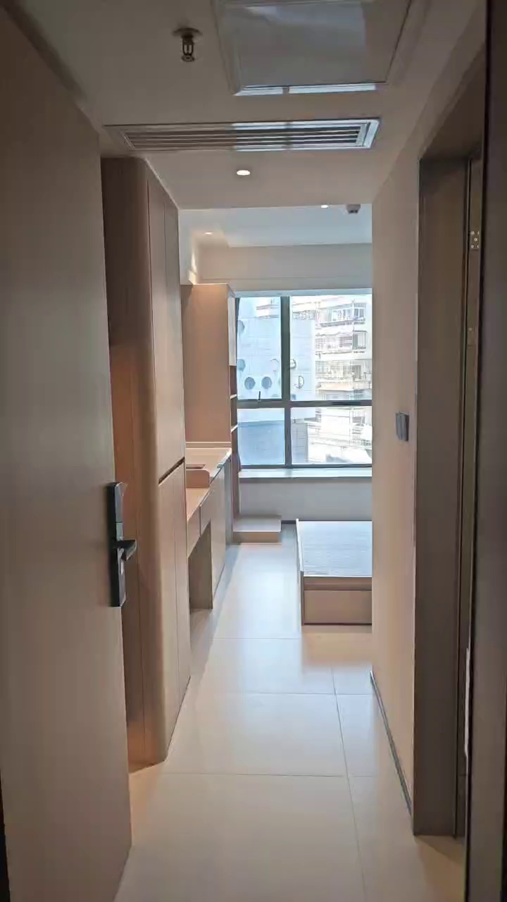 怡景地铁口，2800大单间