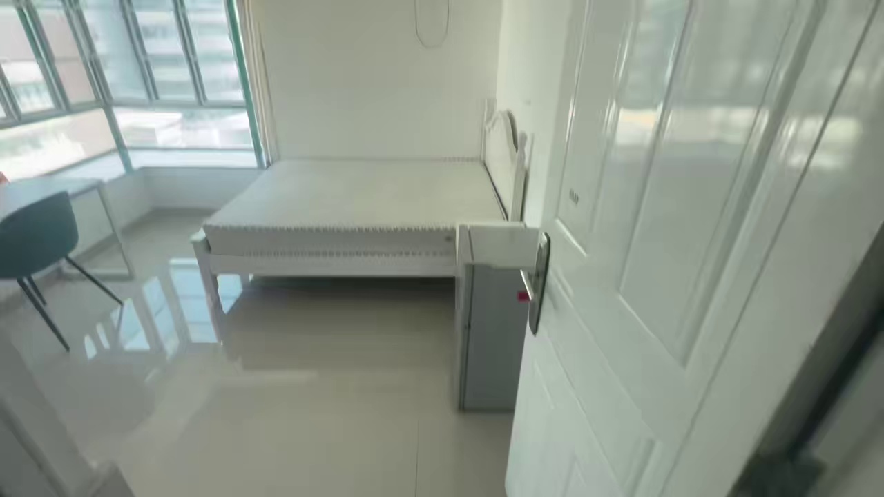 深大地铁站，电梯阳光大单间3200