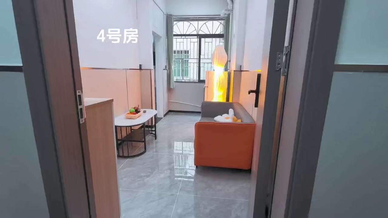 阳台山东地铁站附近一房一厅1680.