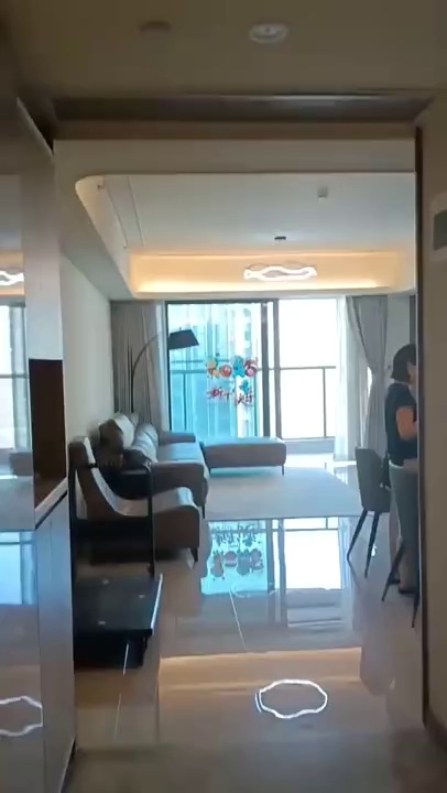 华盛珑悦3房全齐，租金9600月，看房约