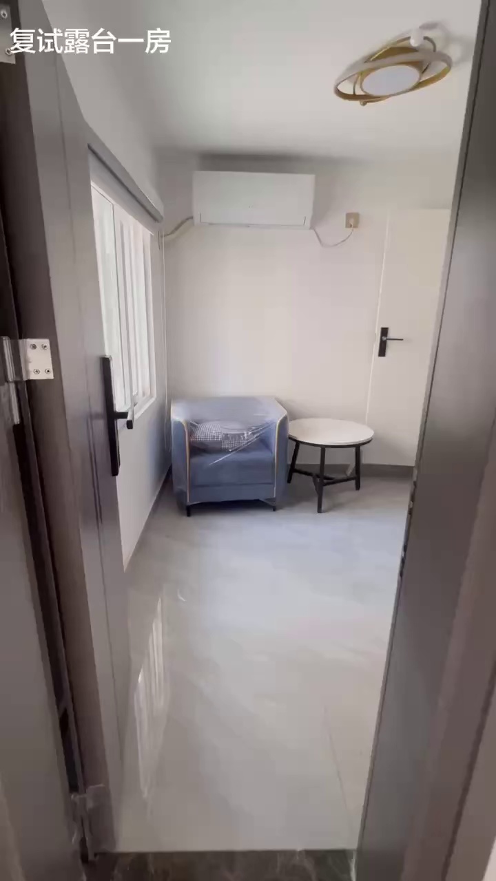 南坑地铁 复试一房一厅独享露台2100