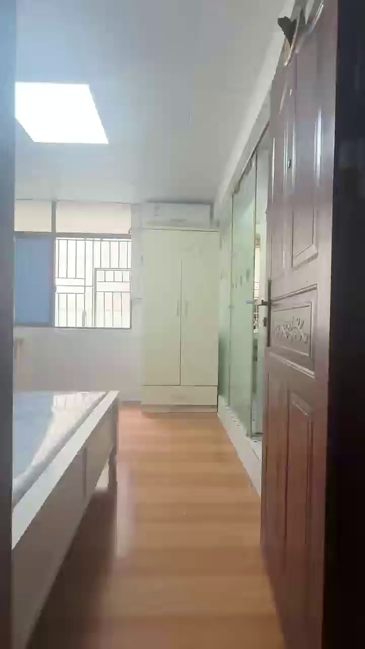 向西村湖贝地铁口 东区2楼1700