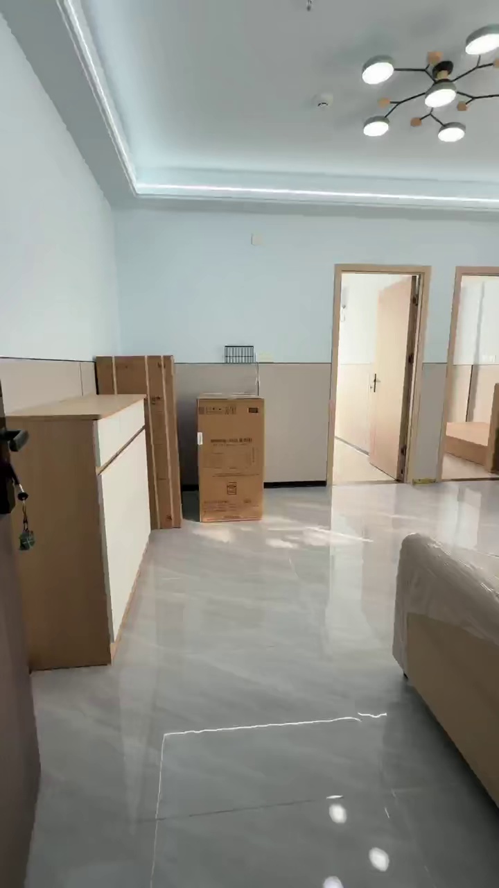 守珍街大两房一厅2680
