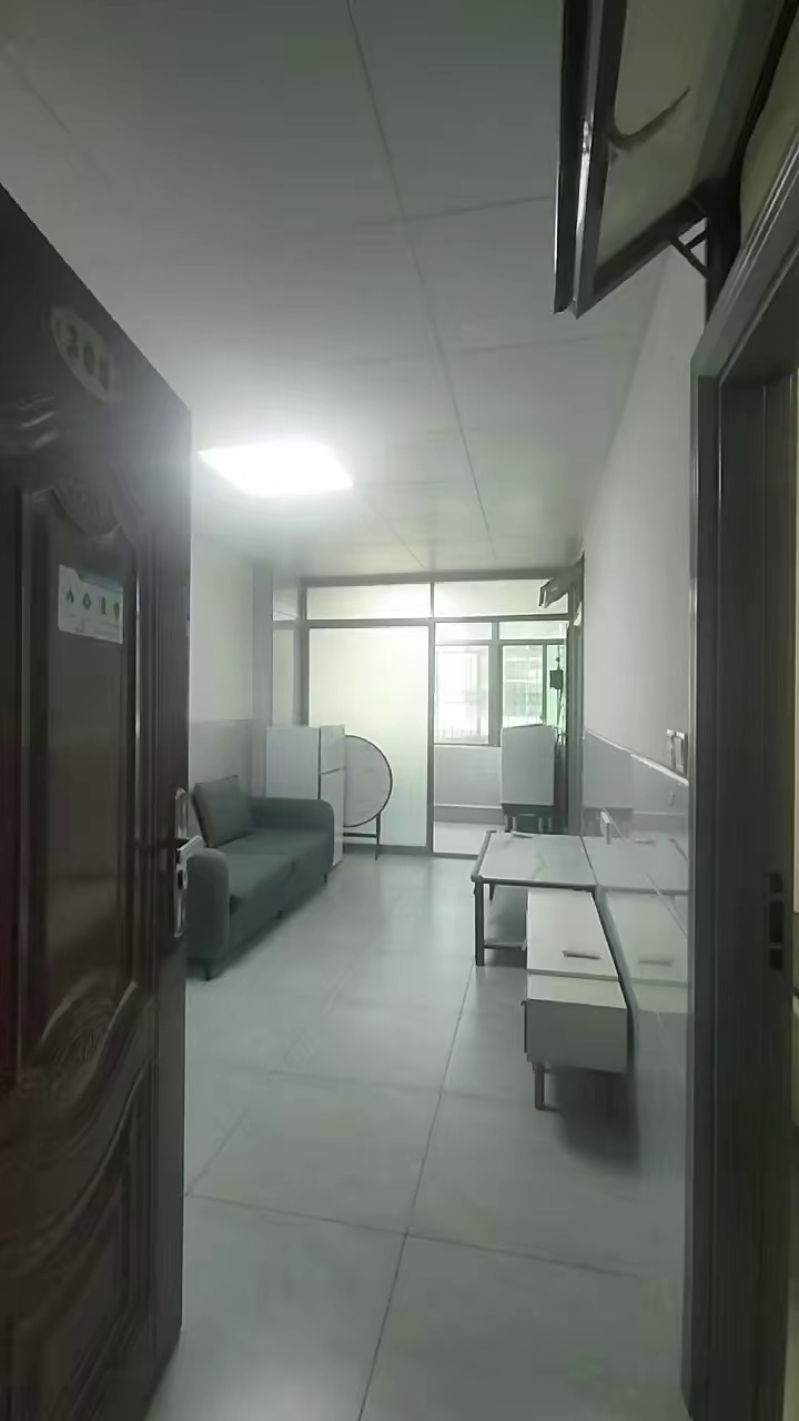 松岗楼岗天虹 精大两房一厅带阳台 2300