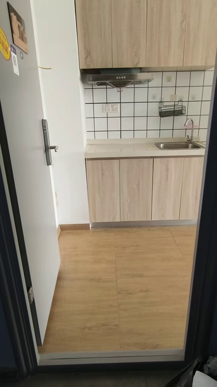 步涌二路电梯单间超大阳台999