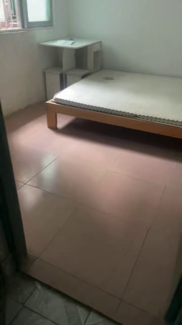 白石洲地铁口1200电梯名水电