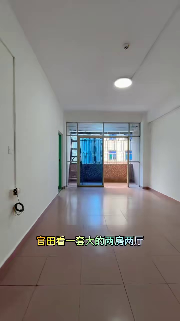 石岩站人民医院附近 大三房现状出租3200，配齐3400