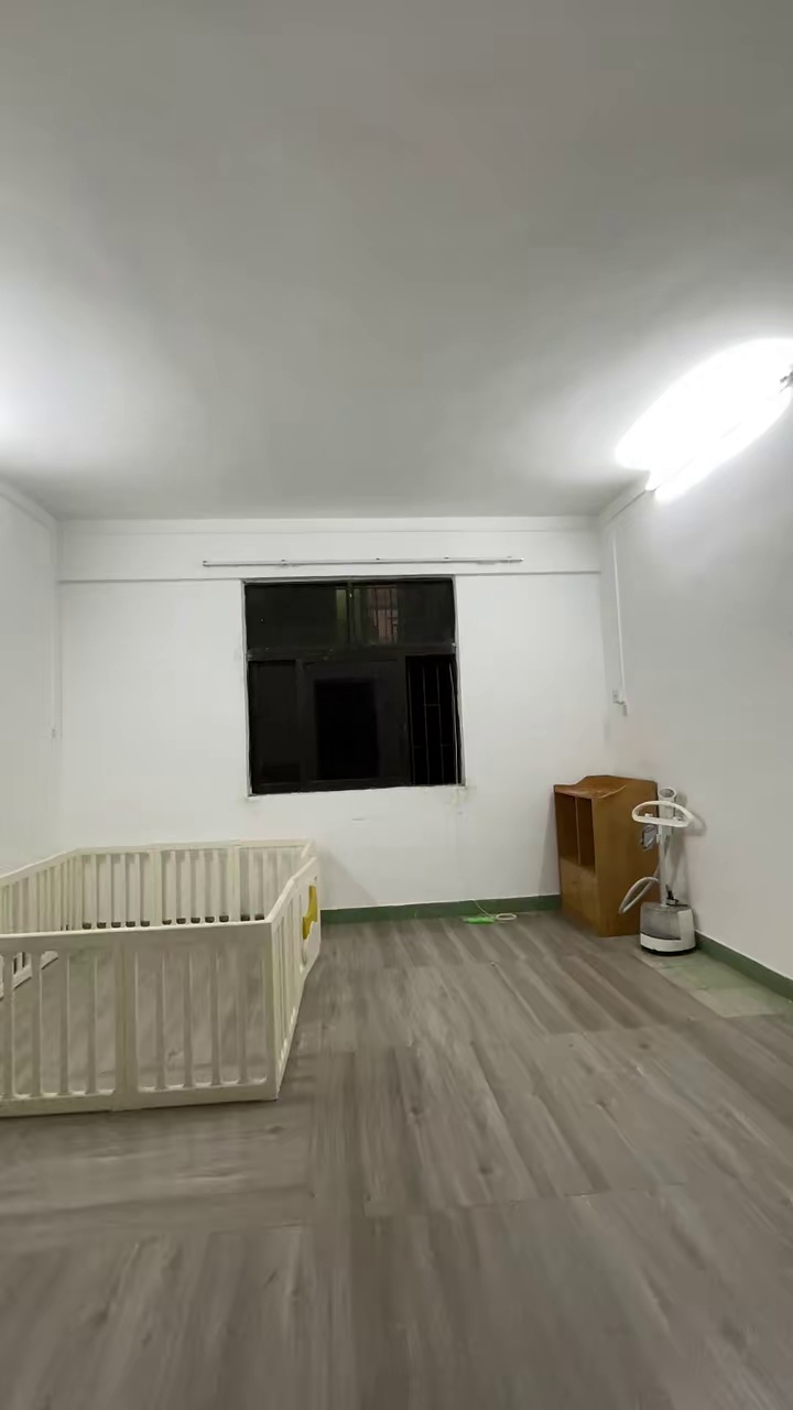 西乡地铁站 原始户型59平两房2700