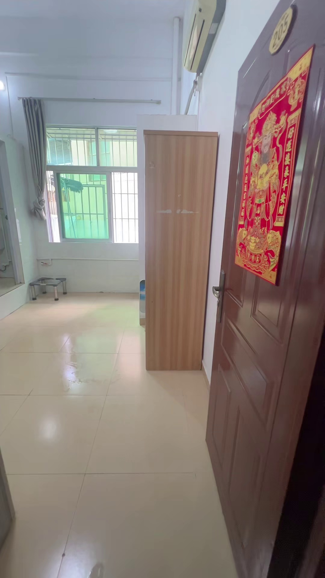 龙城广场地铁站邱屋乐兴百货大单间特价850