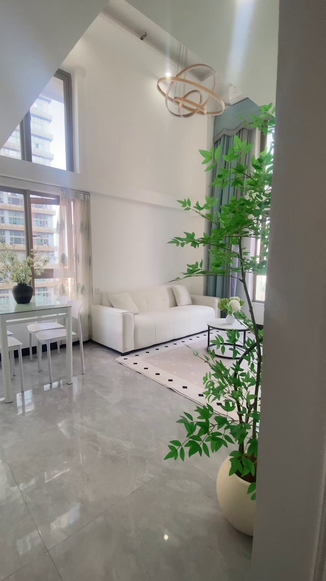 中粮云景广场精装边户三房出租 通燃气 商住二用