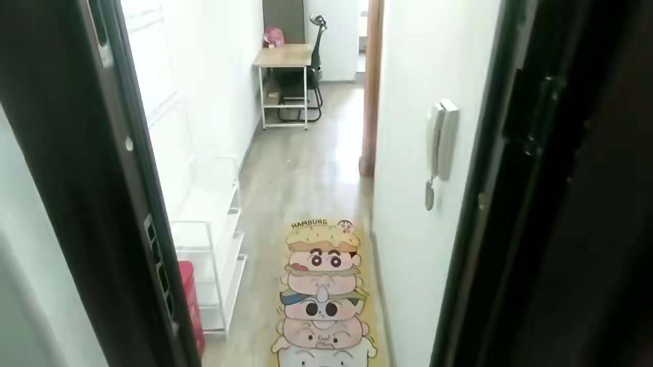 五和光雅园捡漏啦！大一房一厅，双地铁口，1800/月还包物业费，押一付一毫无压力-5楼楼梯当有氧运动，光线超棒，天然气已通，房东好说话，性价比天花板！