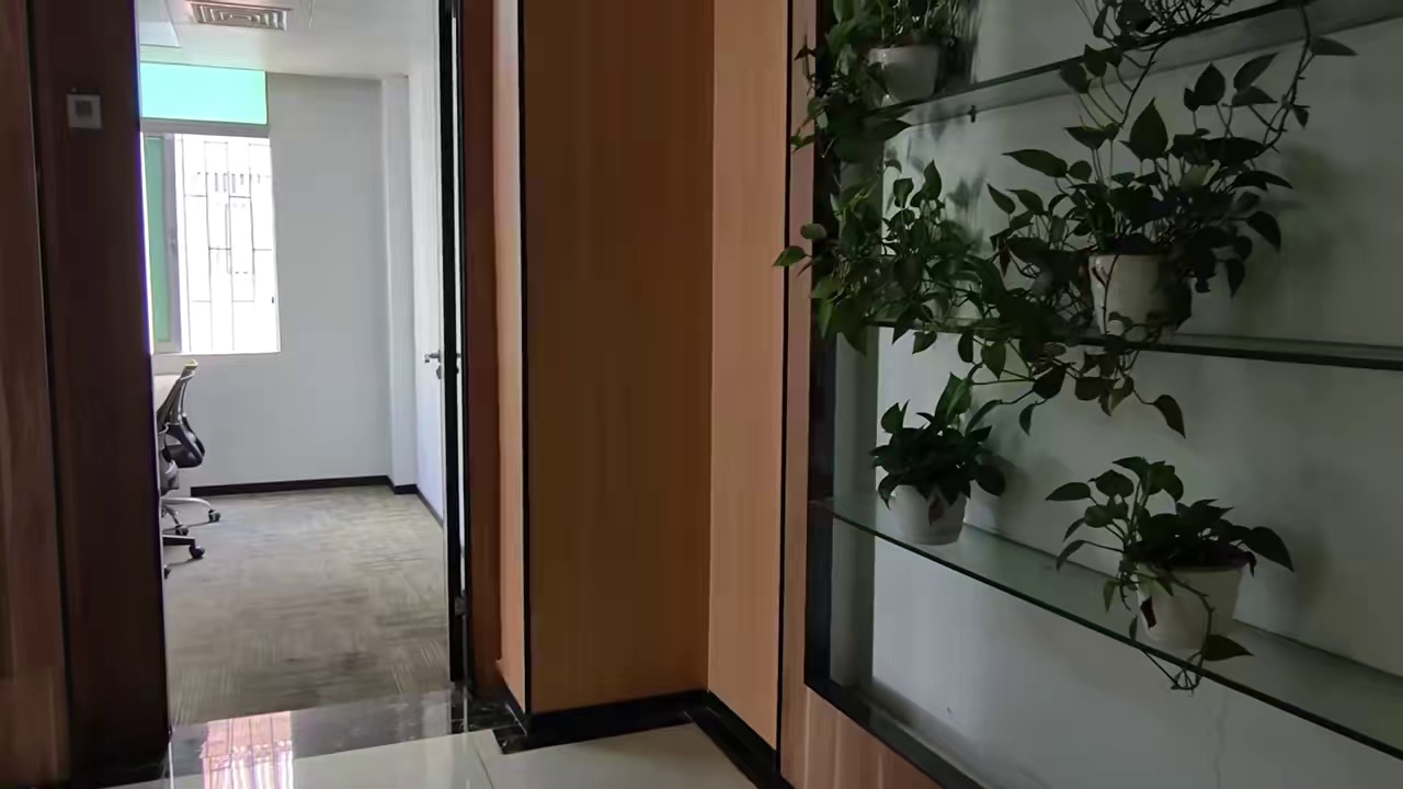 兴东地铁口开公司1600