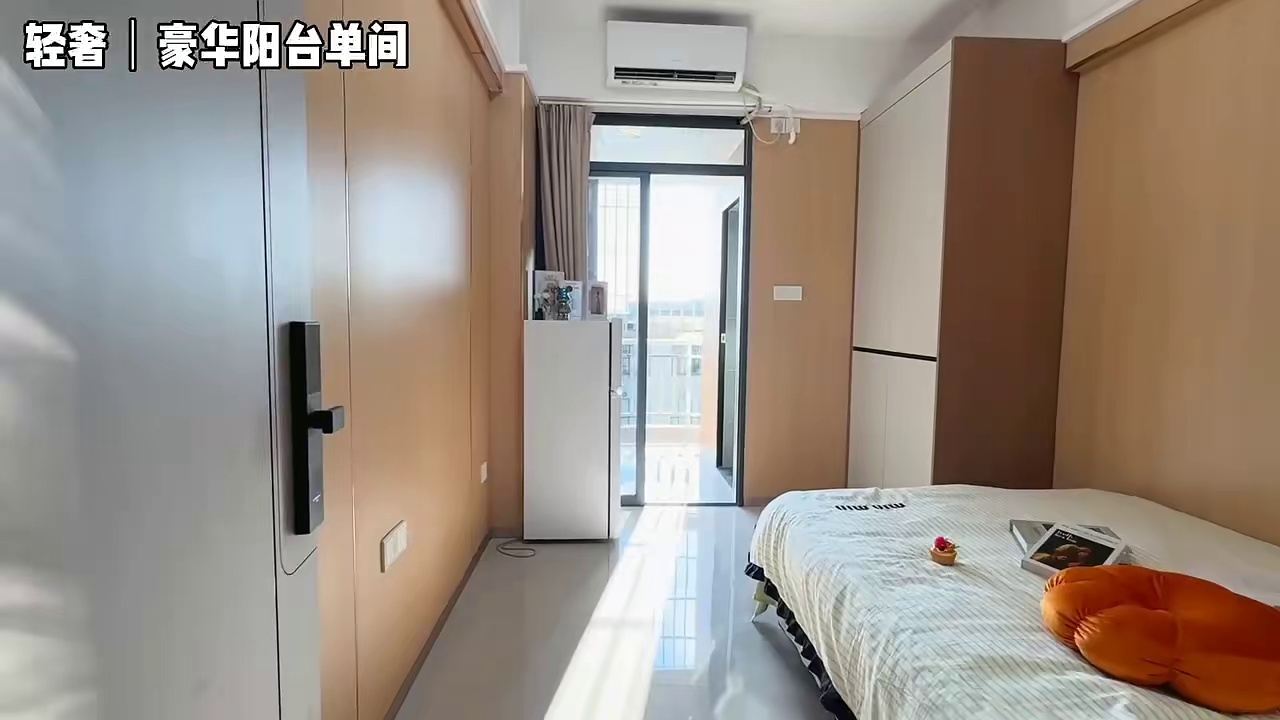 后瑞地铁 电梯高层 精装阳台单间 1880/月