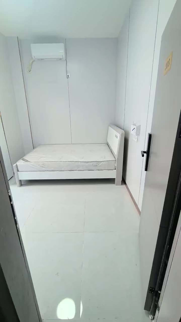宝体站附近自由北小区大单间出租1880/月