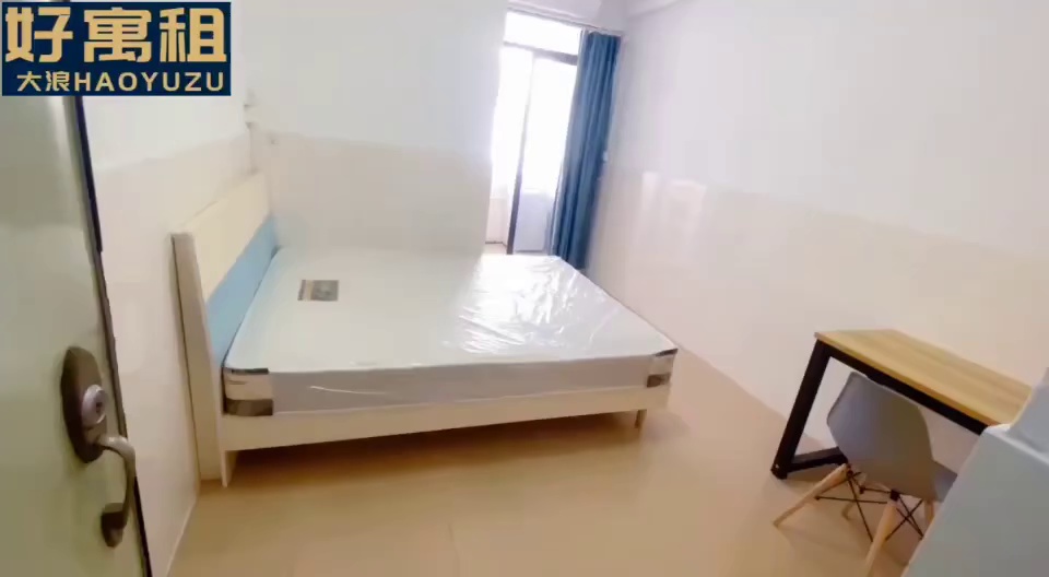 宝龙新村电梯单间带阳台900