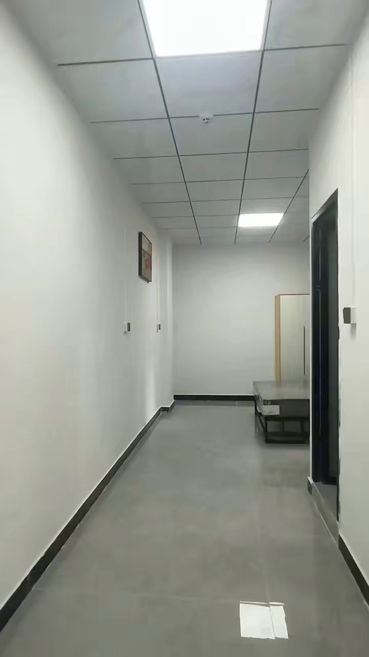 桥西，一楼，精装，大单间，拎包入住，价格1400