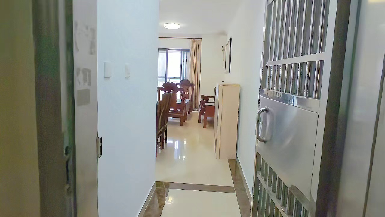清湖地铁口。金苹果7大栋，花园小区，四房两卫6000