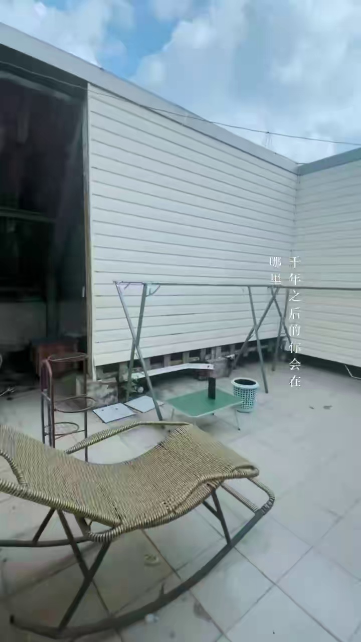 转租马上入住 大套房 上沙地铁口马路边龙秋802 大套房，大平台，全采光， 家电齐全，家私可以挑换[強][強]
