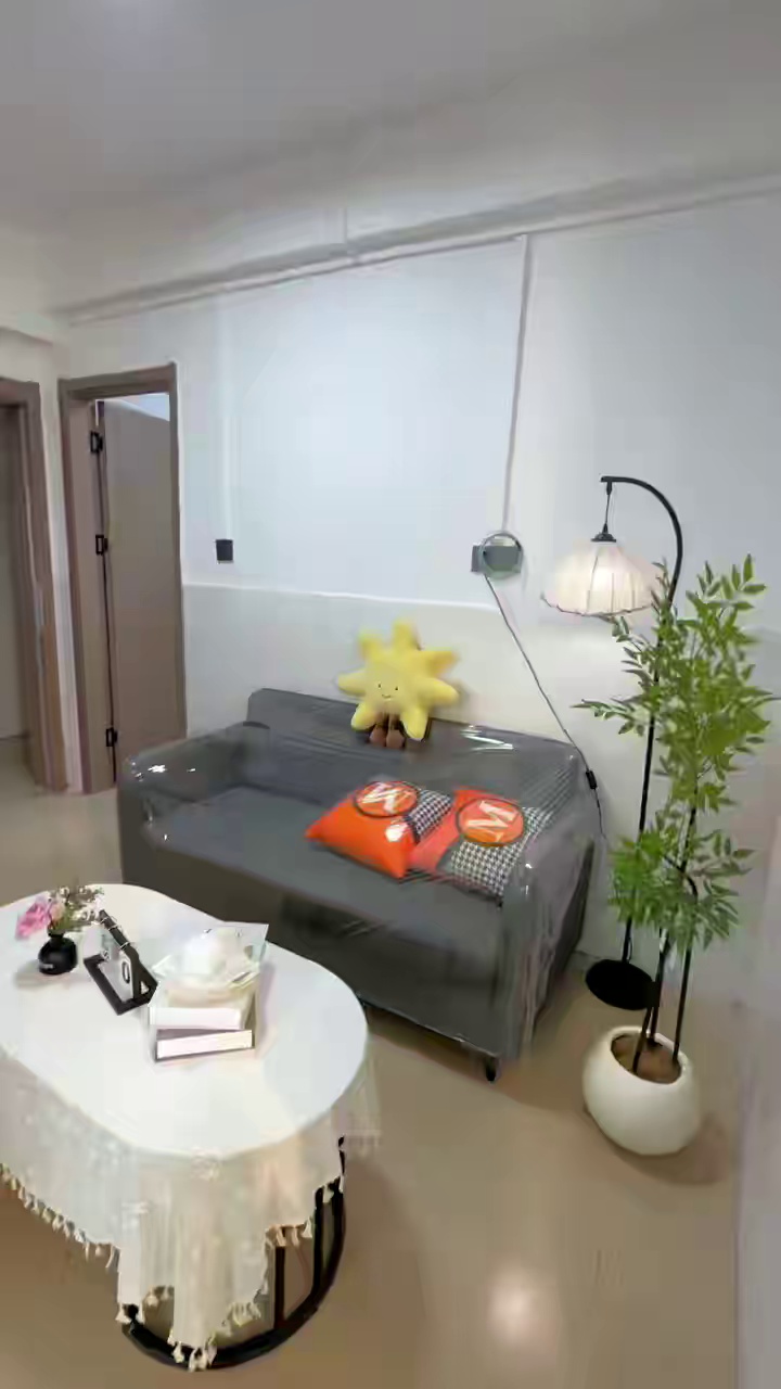 11号线后亭地铁站附近，一房一厅全新家私家电，拎包入住，月租1350