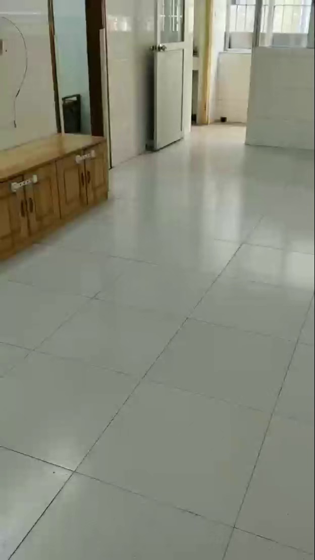 上芬西头新村，阳台两房一厅出租
