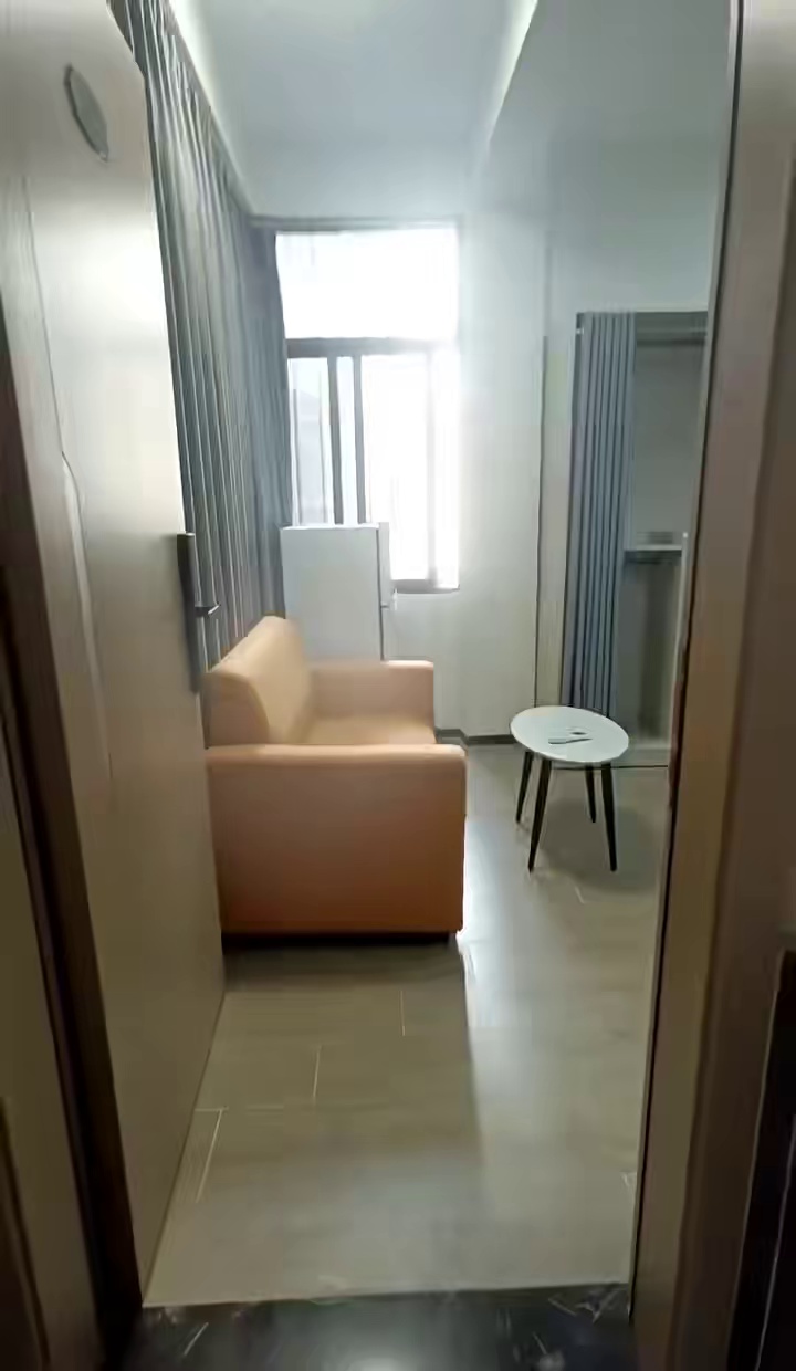 仙湖路地铁站2100