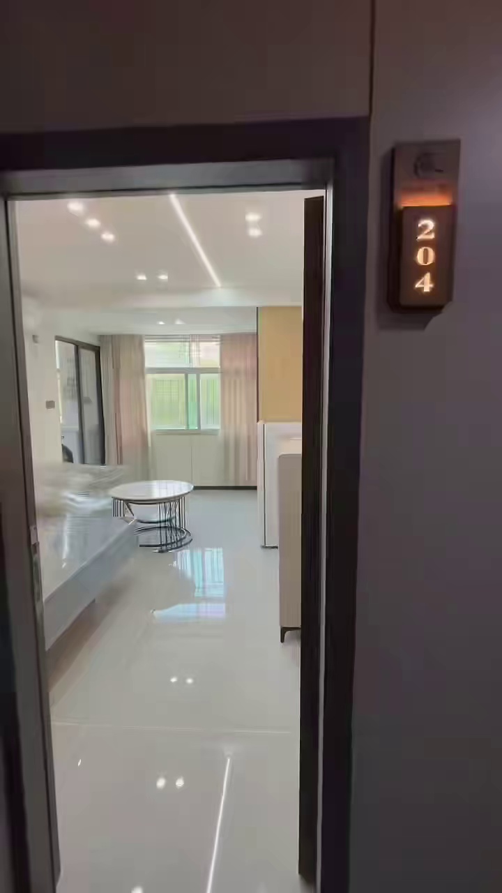 南庄超大单间1380采光好
