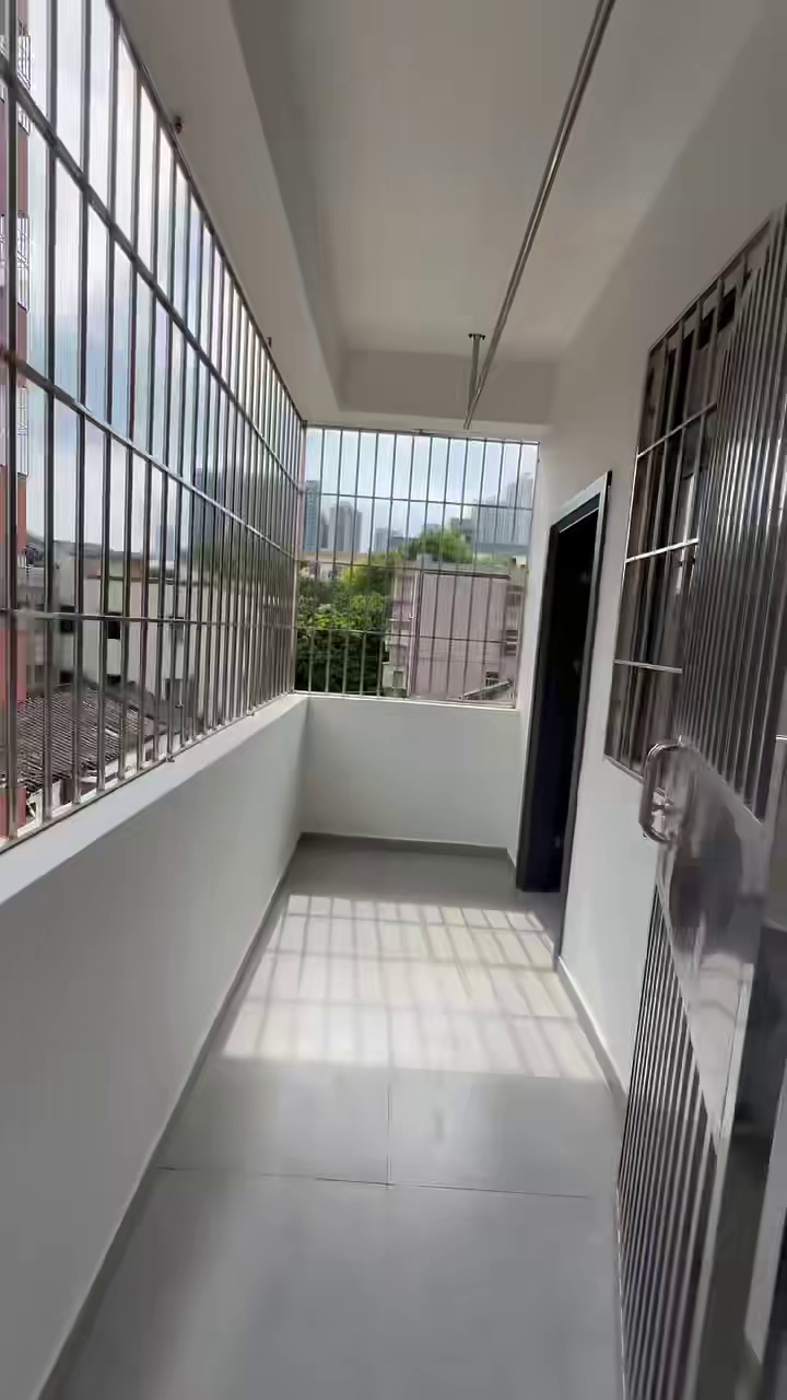 塘坑地铁站，大阳台2房一厅2680
