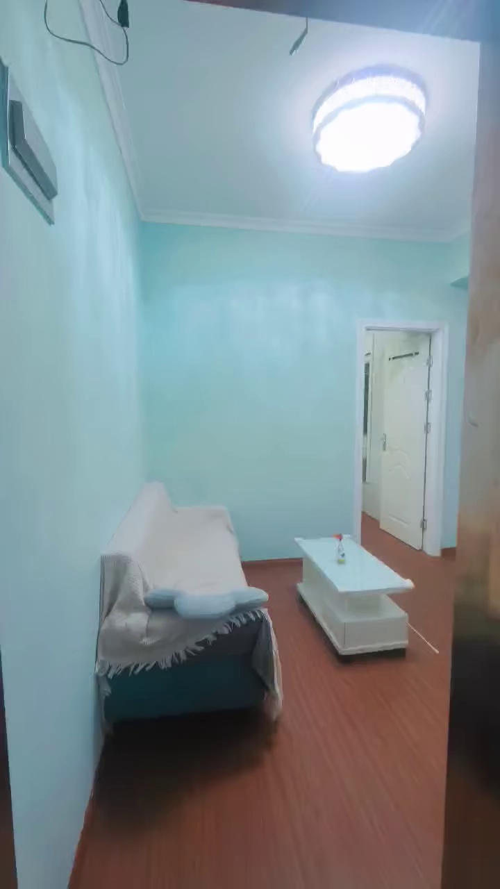 樟坑老村一房一厅楼梯2楼1650包管理