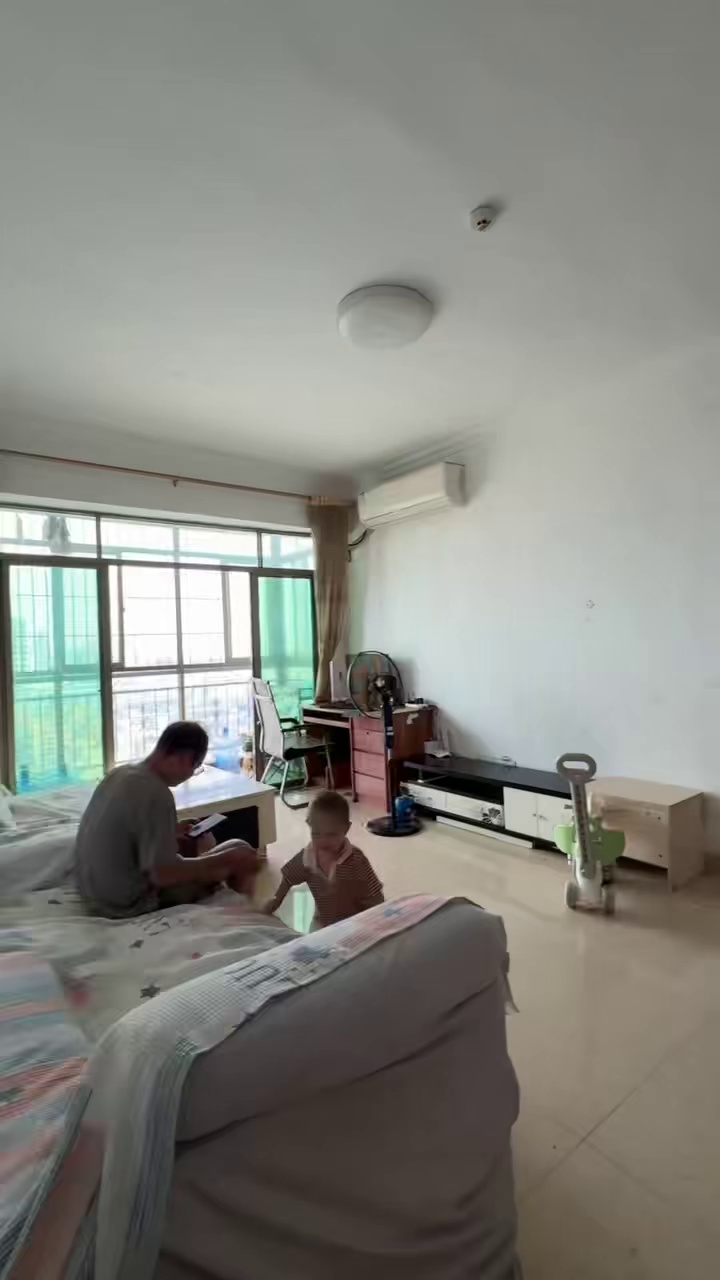 步涌小区三房，基本全齐，月底空出，急的话可以协商，有钥匙，随时看，租金2500