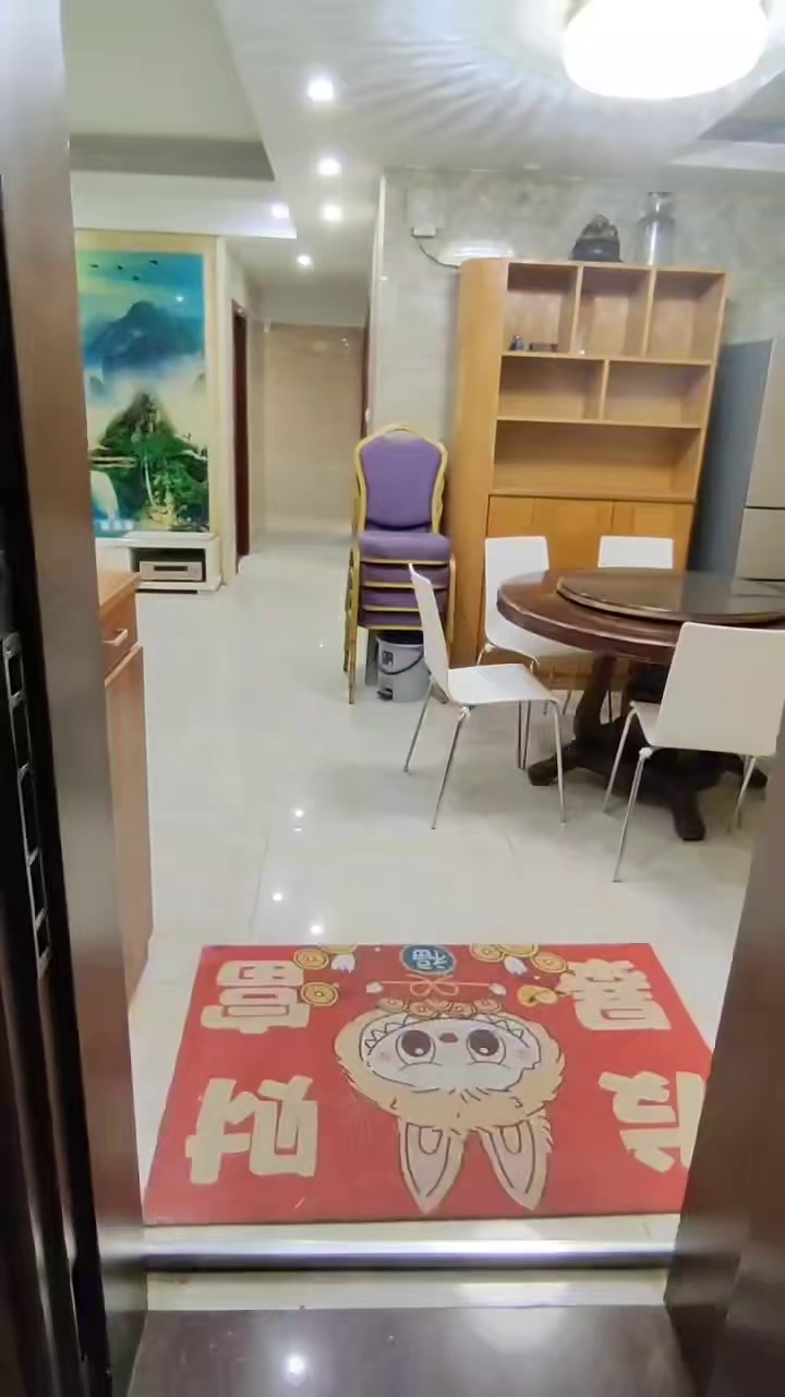 直接业主 宝龙花园4房2厅拎包入住，钥匙在店，租4600