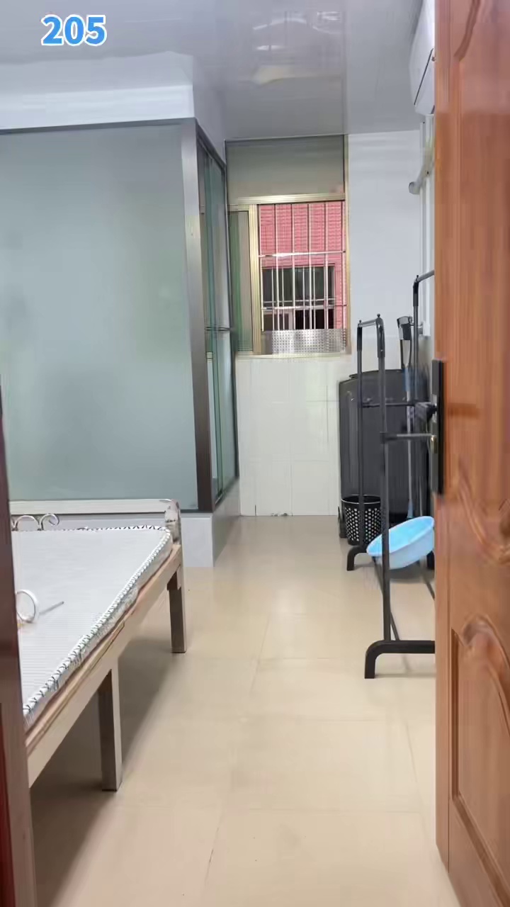 高坳楼梯2楼单间900